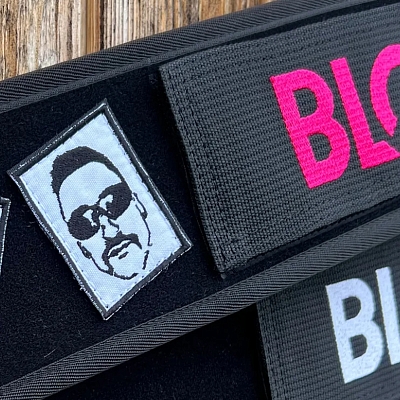 8/8    Výšivka na weightlifting opasek s logem BLOK11