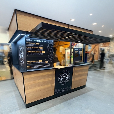 5/35    Polep stánku s vlastními ilustracemi - Mama's bistro